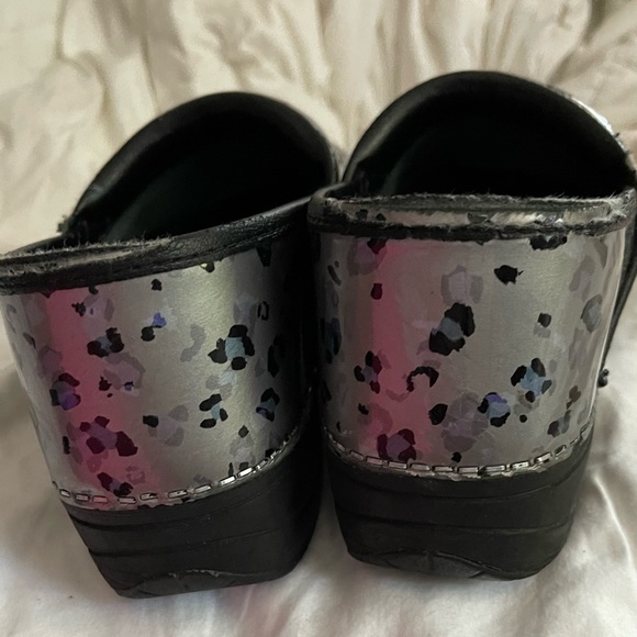 Dansko Leopard Print - Picture 4 of 6